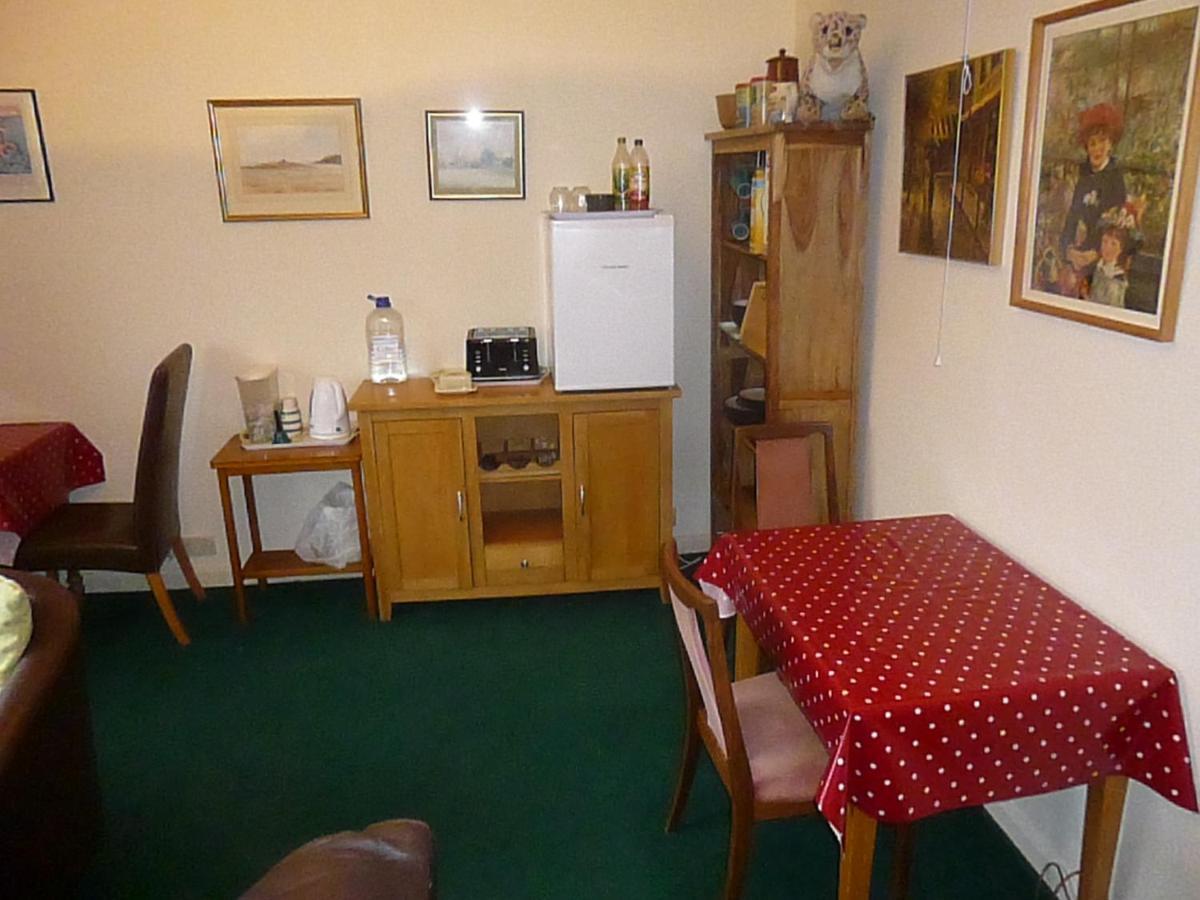 The Garden House B&B Knighton  Esterno foto
